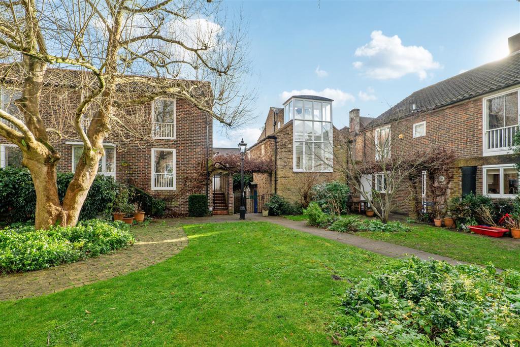 FOR SALE - Eyot Green, W4