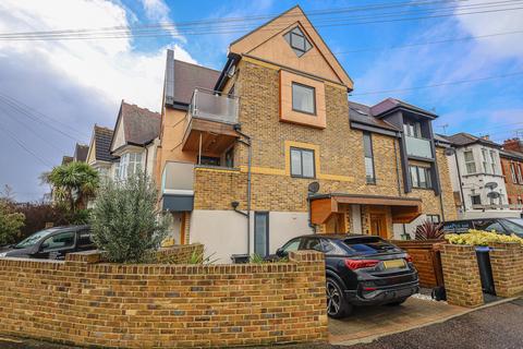 Elm Road, Leigh-on-sea, SS9