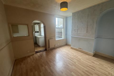 3 bedroom terraced house for sale, Albany Road, Gillingham ME7