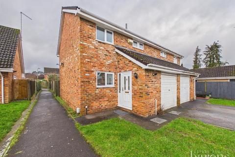 undefined, Larkfield, Basingstoke RG24