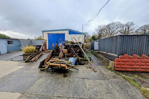 3 bedroom terraced house for sale, Heol Trefrhiw, Ammanford, SA18 3QR