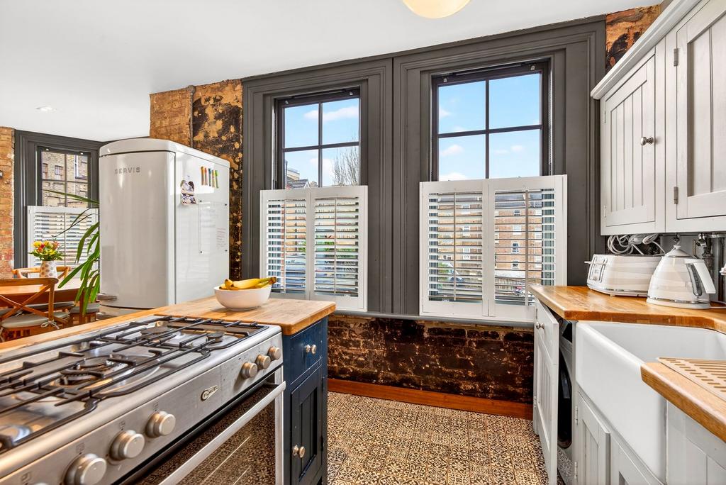 For Sale 2 Bedroom 4 Ranger Mansions Crystal...