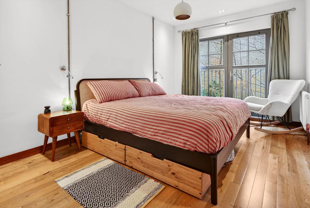 For Sale 2 Bedroom 4 Ranger Mansions Crystal...