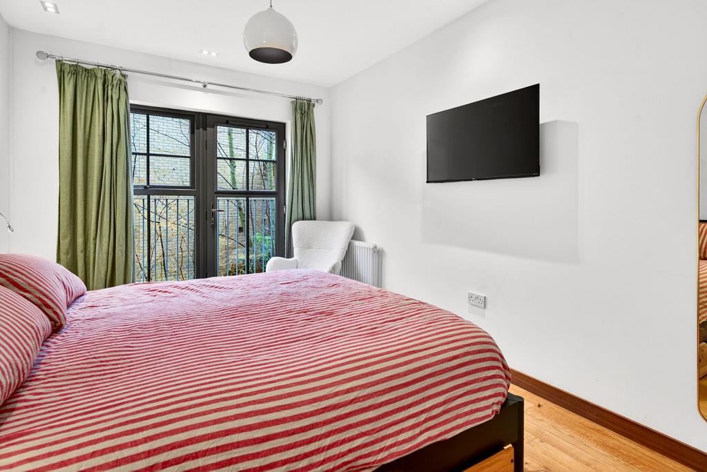 For Sale 2 Bedroom 4 Ranger Mansions Crystal...
