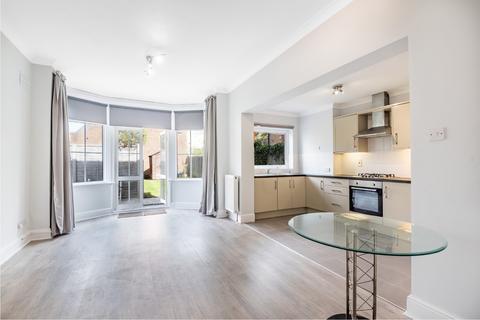 undefined, Fortis Green, London, N2