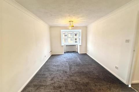 1 bedroom apartment for sale, Snowdon Close, Eastbourne BN23