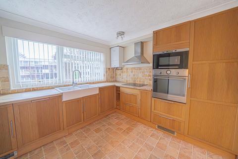 undefined, Pinewood Grove, Solihull, B91
