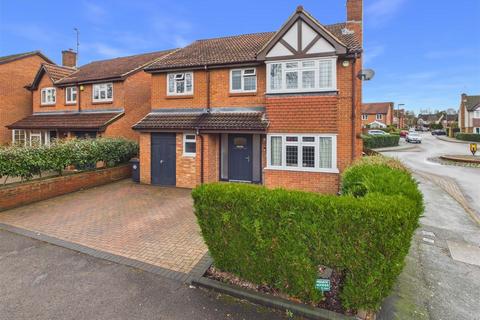 5 bedroom detached house for sale, Regency Gardens, Walton-On-Thames