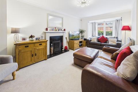 5 bedroom detached house for sale, Regency Gardens, Walton-On-Thames