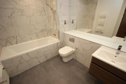 1 bedroom apartment to rent, The Lightbox, Salford Quays M50