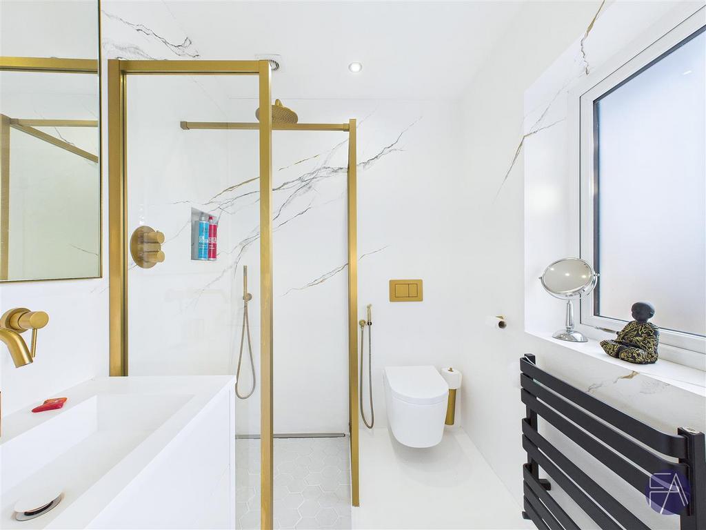 Ensuite