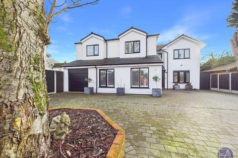 4 bedroom detached house to rent, Crescent Avenue, Liverpool L37