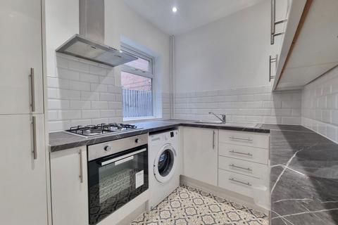 3 bedroom terraced house to rent, Jarrom Street, Leicester