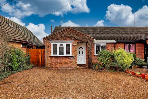 3 bedroom semi-detached bungalow for sale, Moorhen Avenue, Southminster CM0