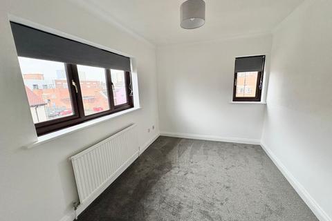 2 bedroom flat to rent, Mumby Road, Gosport PO12