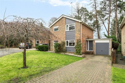 3 bedroom detached house for sale, The Chine, Wrecclesham, Farnham, Surrey, GU10