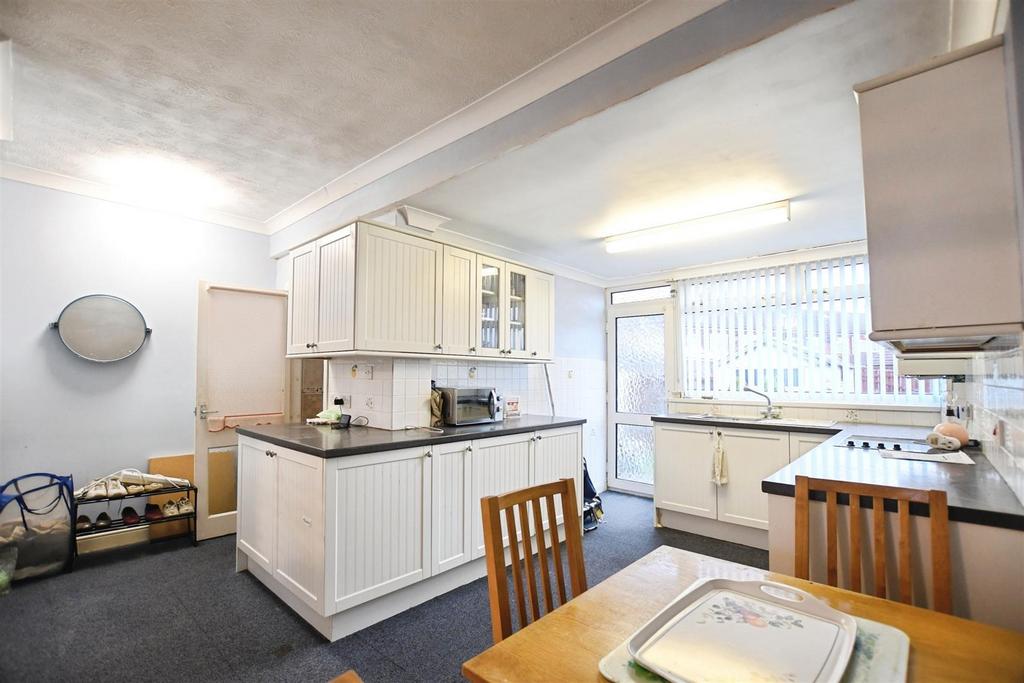 Fitted Kitchen / Diner