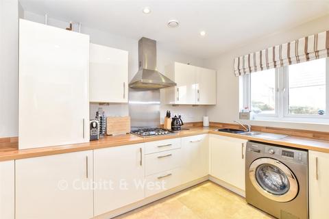 3 bedroom semi-detached house for sale, Gardener Close, Waterlooville, Hampshire