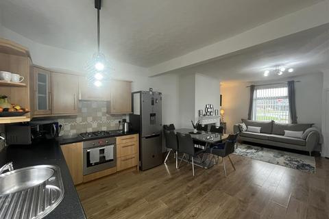 3 bedroom terraced house for sale, Woodside Road, Bradford BD12