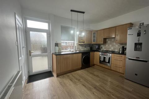 3 bedroom terraced house for sale, Woodside Road, Bradford BD12