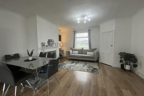 3 bedroom terraced house for sale, Woodside Road, Bradford BD12