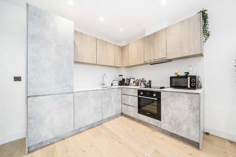 2 bedroom flat to rent, Morville Street, London E3