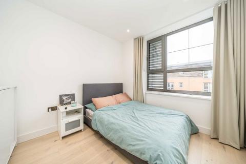 2 bedroom flat to rent, Morville Street, London E3