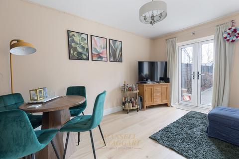 2 bedroom terraced house for sale, Charlbury Road, Crawley RH10