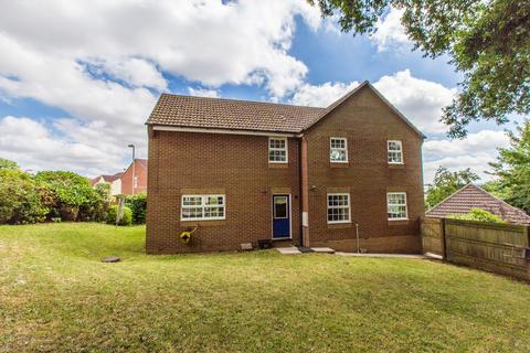 4 bedroom detached house to rent, Southfield Drive, Crediton, EX17