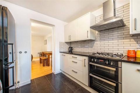 2 bedroom apartment for sale, Zodiac House, E3