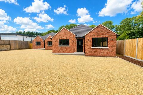 3 bedroom detached bungalow for sale, Corby Road, Corby NN17