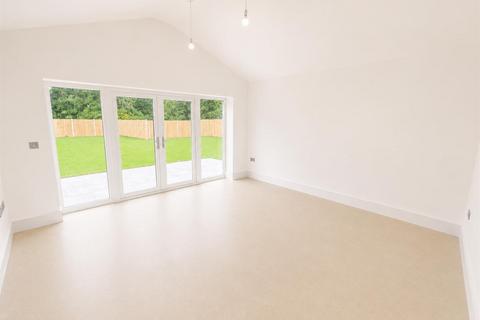 3 bedroom detached bungalow for sale, Corby Road, Corby NN17