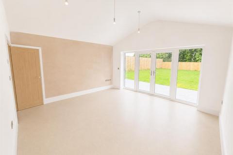 3 bedroom detached bungalow for sale, Corby Road, Corby NN17
