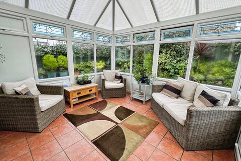 3 bedroom bungalow for sale, Holland Road, Clacton-on-Sea, Essex
