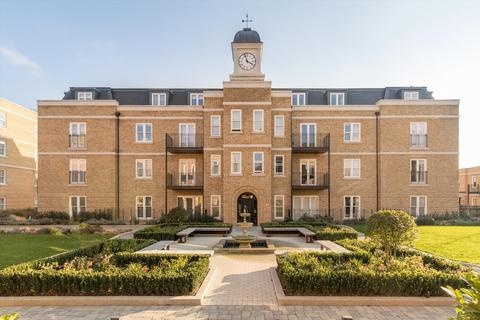 3 bedroom flat to rent, Atkinson Close, London SW20