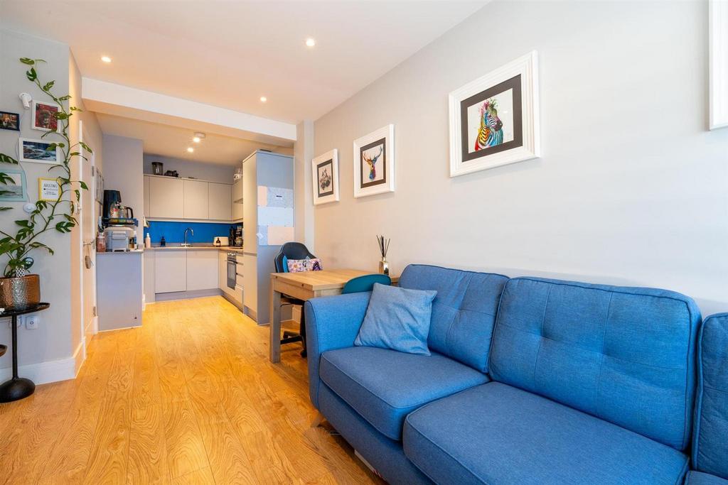 Lounge Kitchen