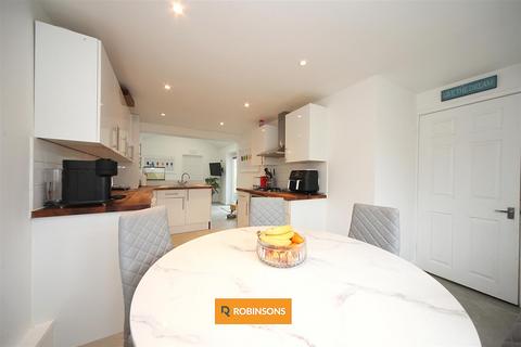 3 bedroom semi-detached house for sale, High Street, Eaton Bray