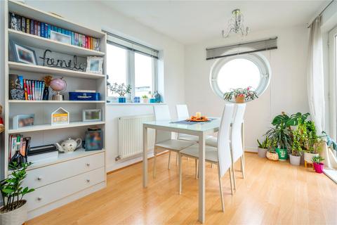 2 bedroom flat for sale, Bridge Wharf, Surrey KT16