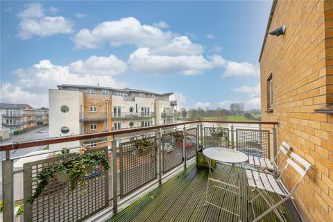 2 bedroom flat for sale, Bridge Wharf, Surrey KT16