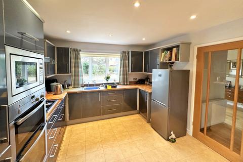 4 bedroom detached house for sale, Collyers Road, Brockenhurst, Hampshire, SO42