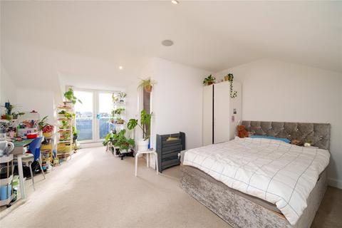 4 bedroom semi-detached house for sale, Meadowview Road, Raynes Park, London, SW20