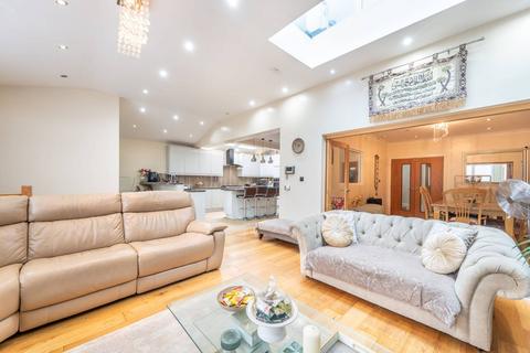 undefined, Ravenscroft Avenue, Preston Road, Wembley, HA9