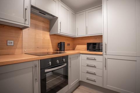 2 bedroom flat to rent, Otago Street, Glasgow G12