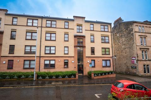2 bedroom flat to rent, Otago Street, Glasgow G12
