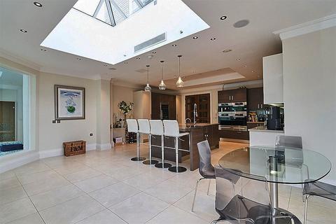 undefined, Burntwood Avenue, Hornchurch, RM11