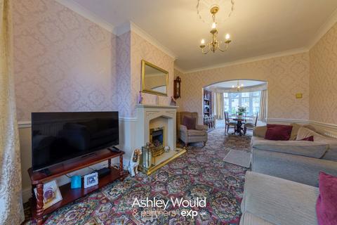 3 bedroom semi-detached house for sale, Oak Tree Crescent, Halesowen B62