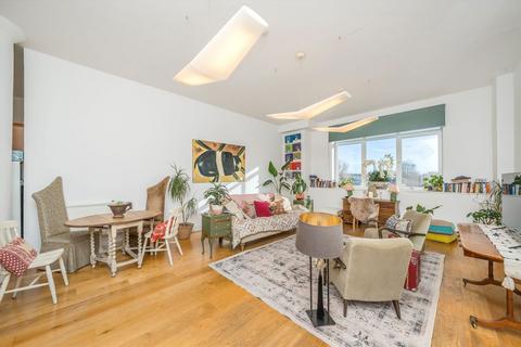 1 bedroom flat for sale, Vineyard Path, London SW14