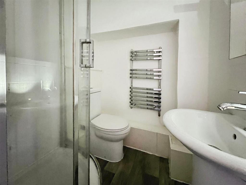 FF - shower room