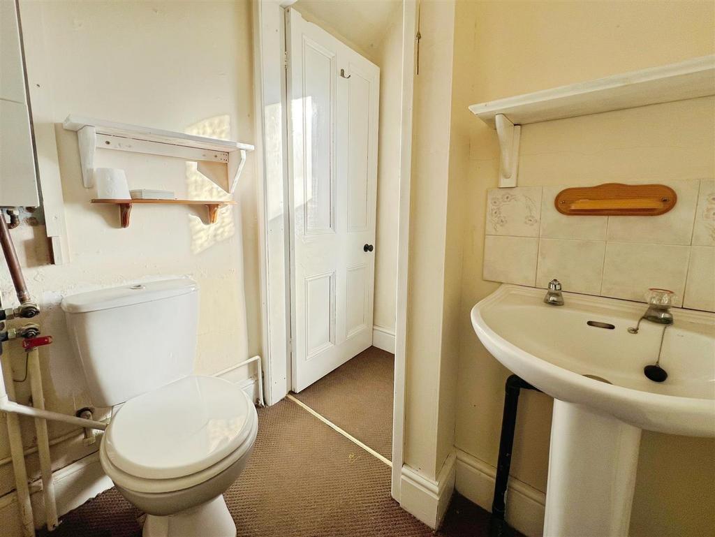 Ff   wc