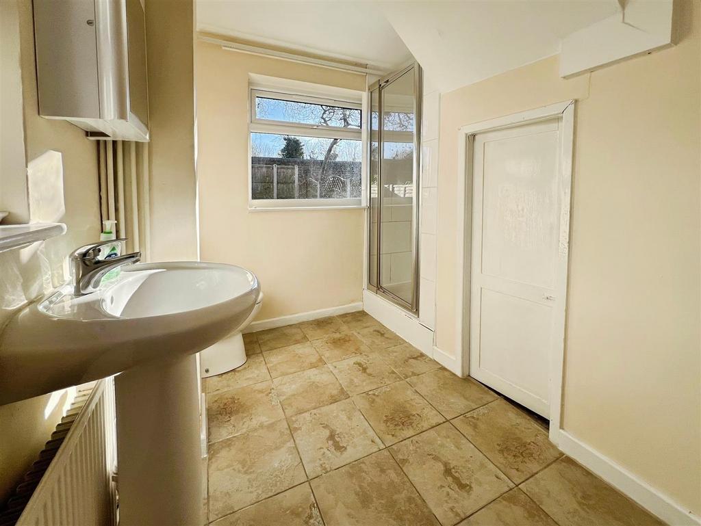 GF - shower room